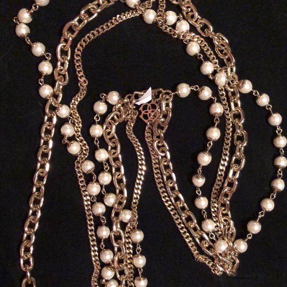 ANN TAYLOR 3-Layer Pearls & Gold Necklace Substantial & Classic Design NEW - Picture 3 of 13